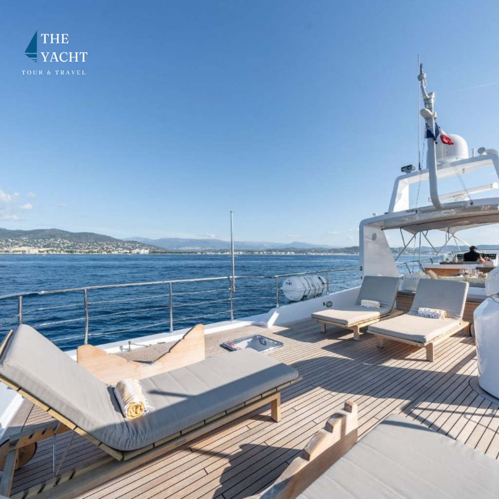 Island B Private Yacht Charter | Keppel Bay