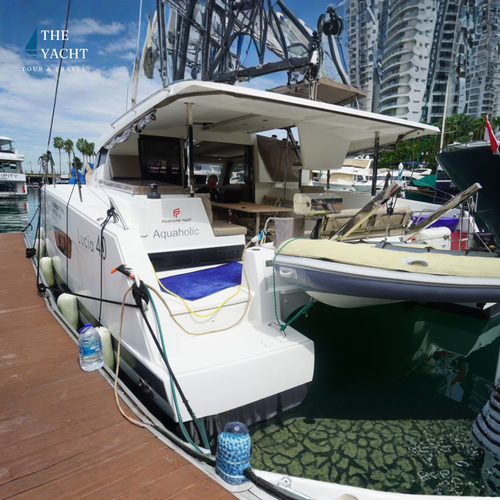 Aquaholic Private Yacht Charter | Sentosa Cove