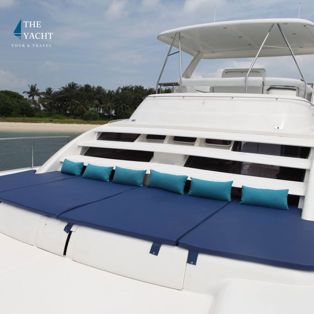 Mikanna Private Yacht Charter | Sentosa Cove