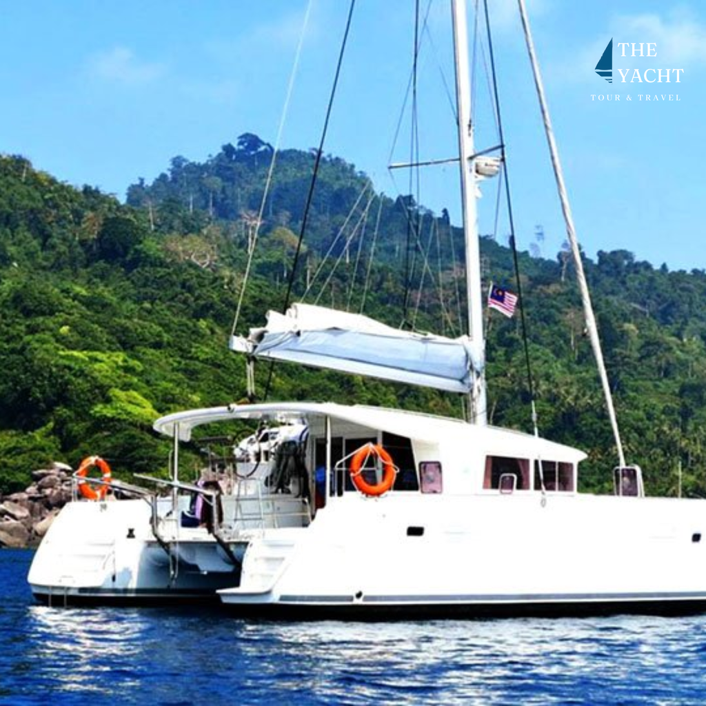 SunRise Private Yacht Charter | Sentosa Cove