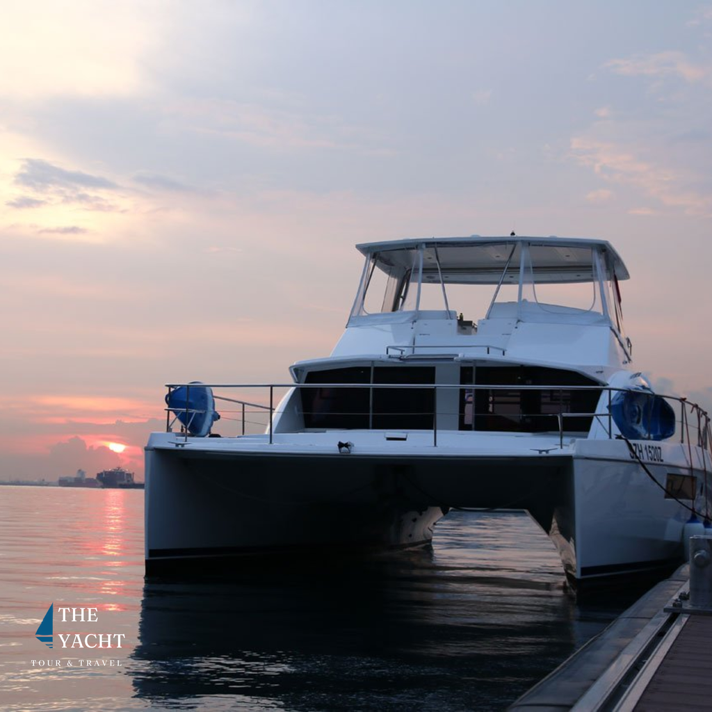 Valencia Yacht Private Yacht Charter | Keppel Bay