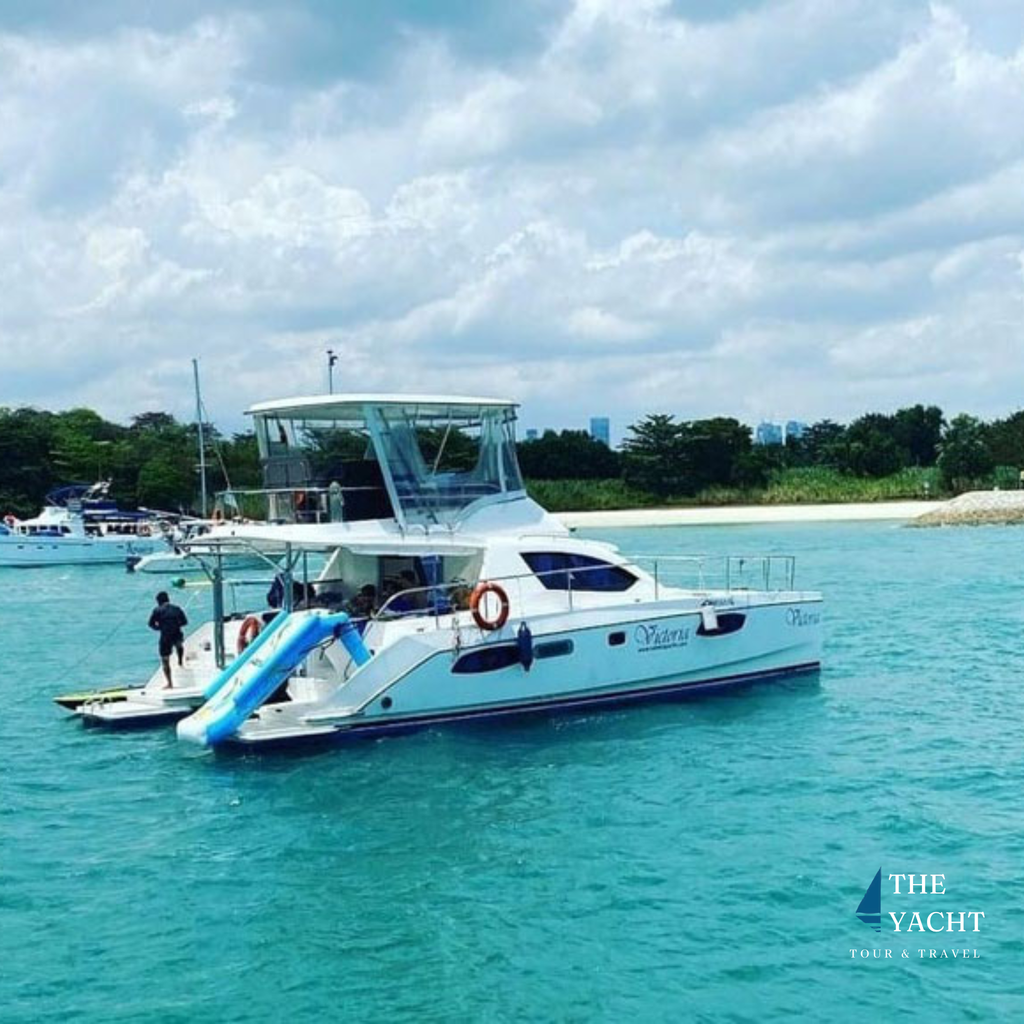Valencia Yacht Private Yacht Charter | Keppel Bay