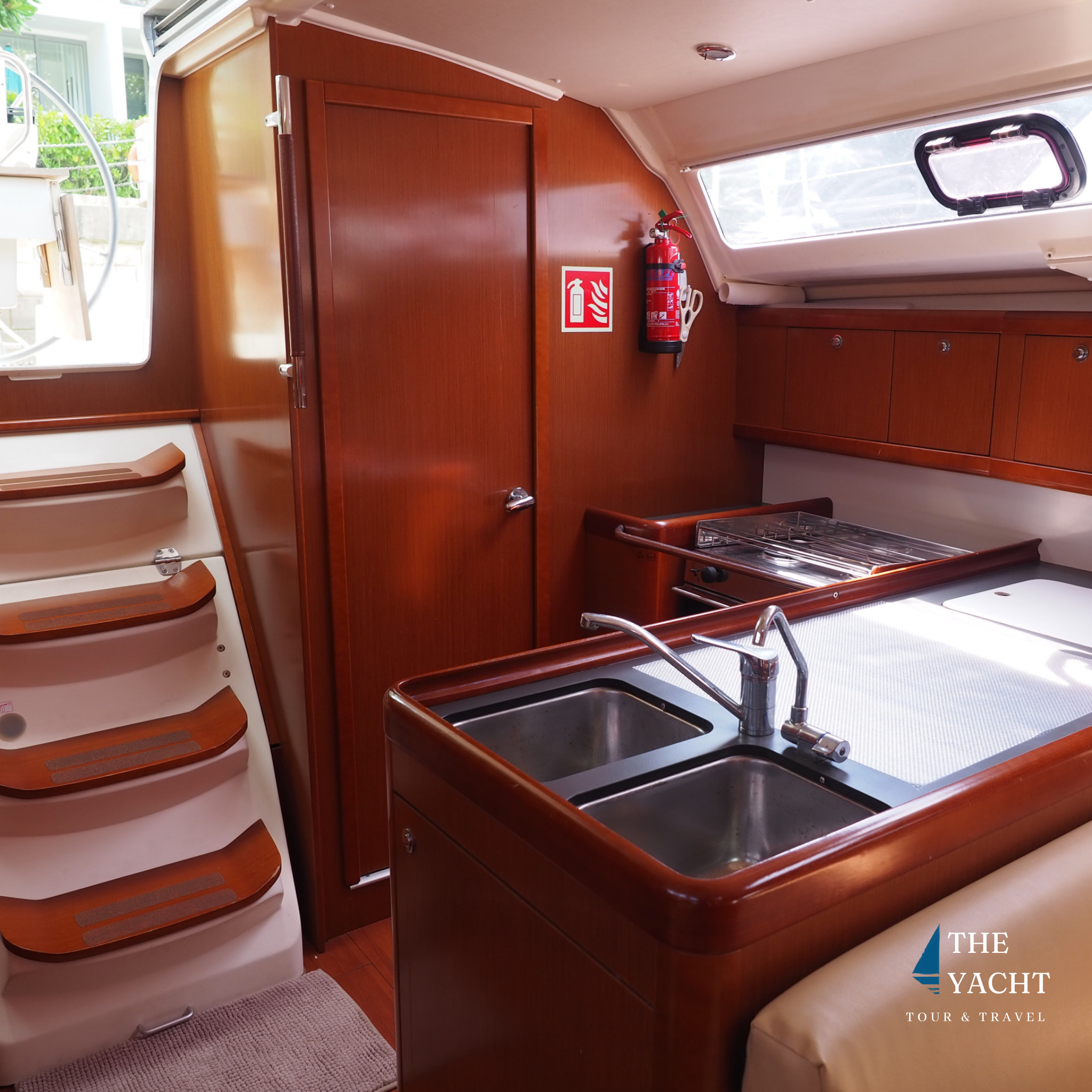 Epicurean Private Yacht Charter | Sentosa Cove