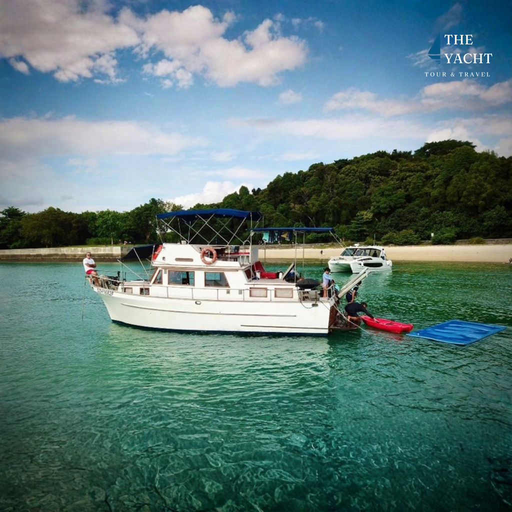 Mare Mio Private Yacht Charter | Sentosa Cove