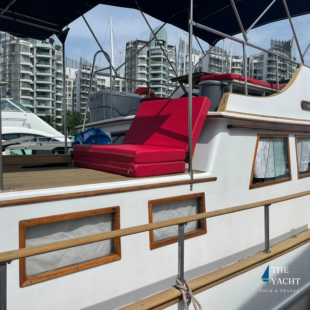 Mare Mio Private Yacht Charter | Sentosa Cove