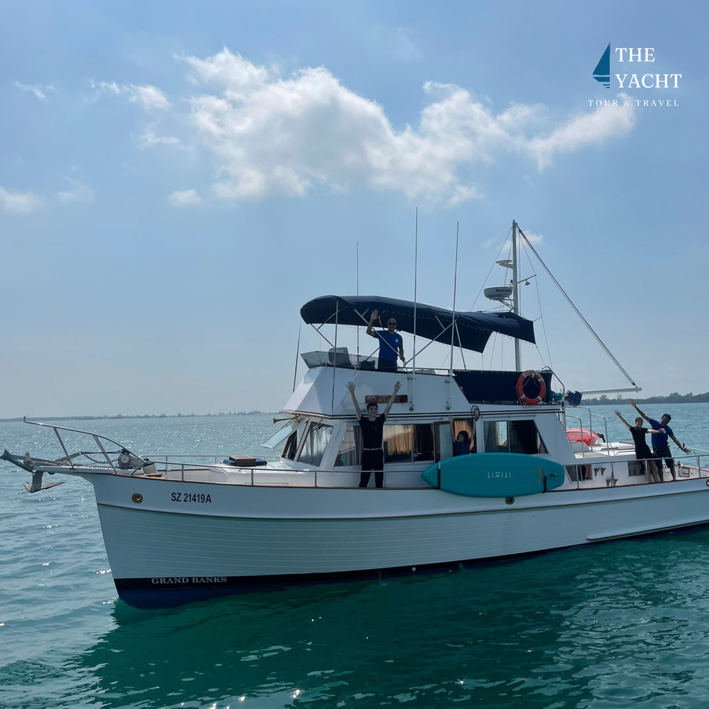 Maria Yacht Private Yacht Charter | West Coast
