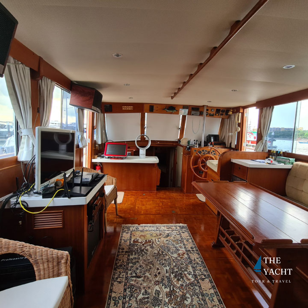 Sierra 1 Yacht Private Yacht Charter | West Coast