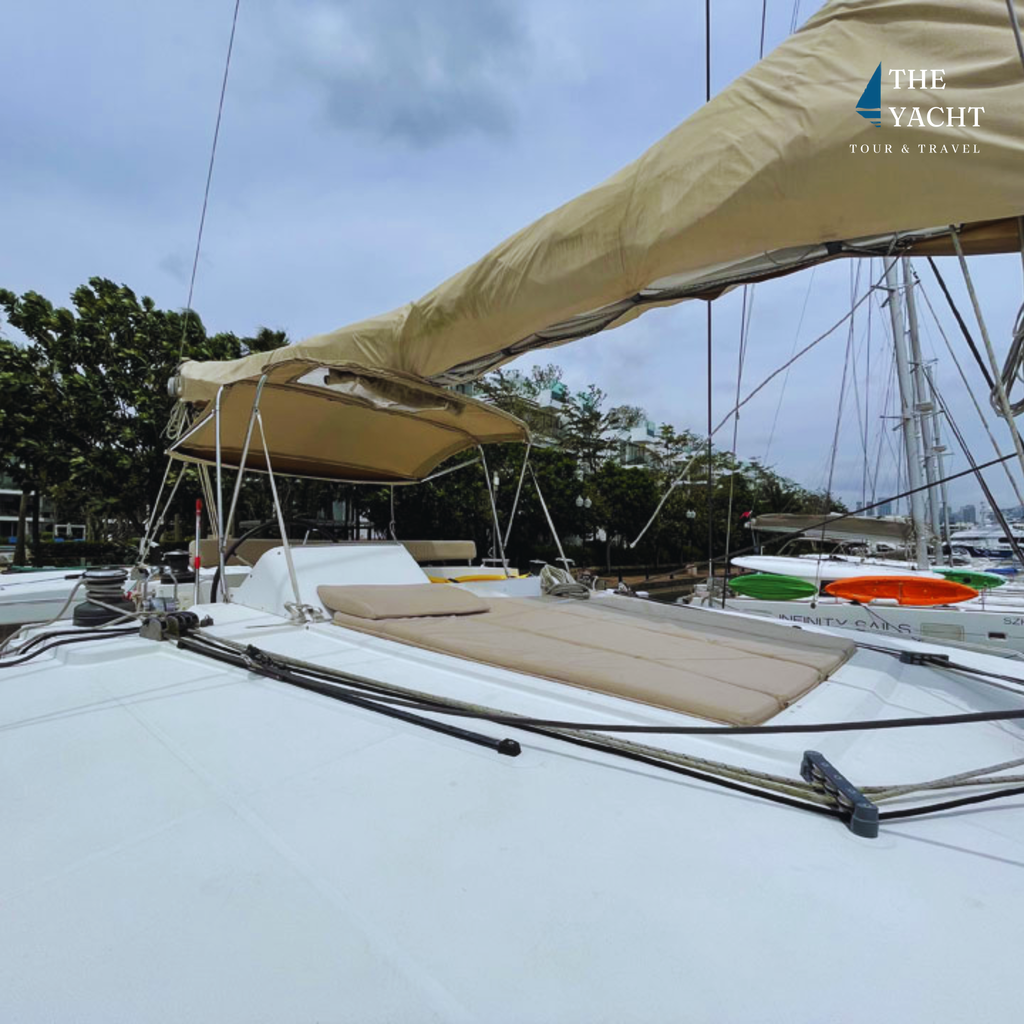 Waga Mari Private Yacht Charter| Sentosa Cove